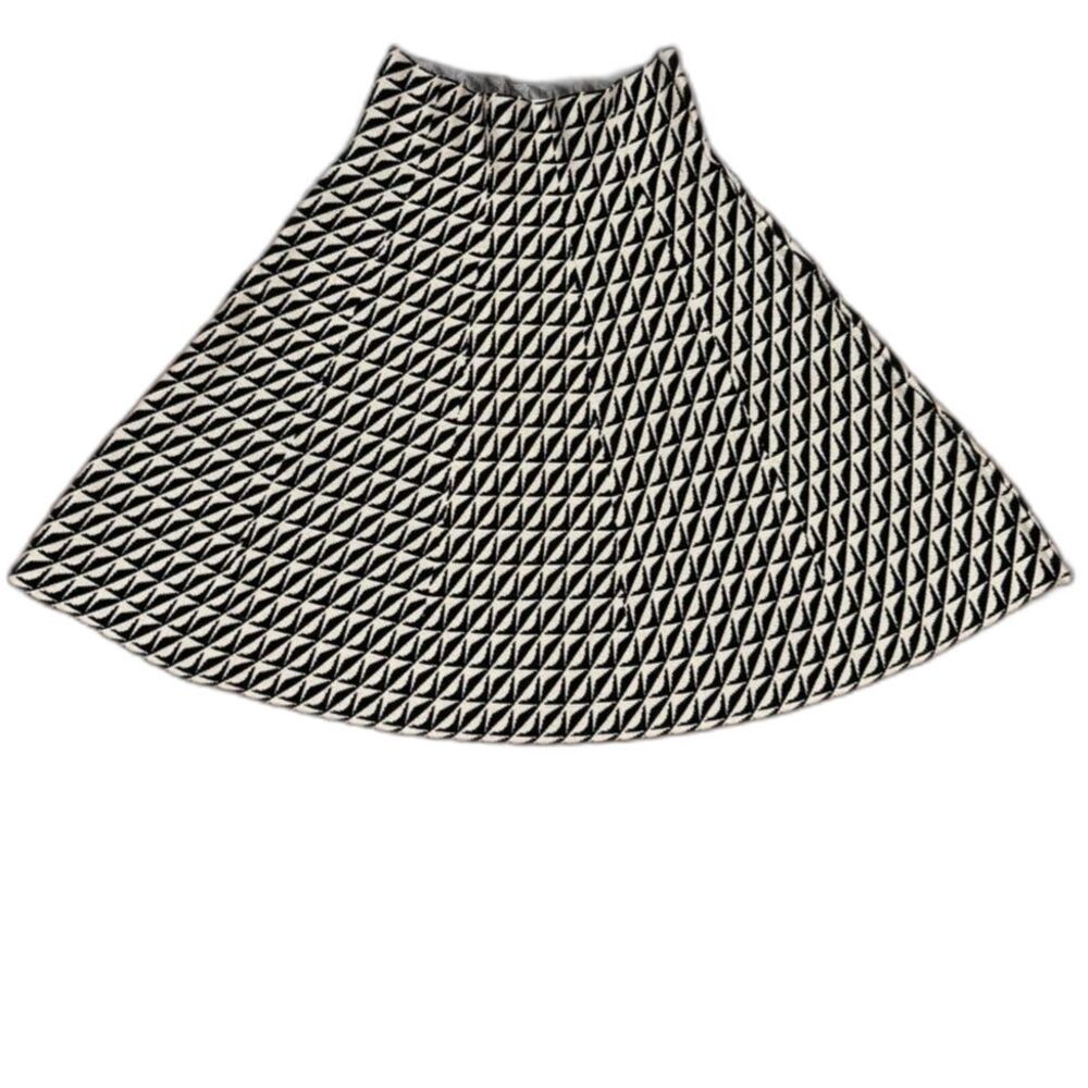Max Studio Women's Houndstooth Style Pull On Flair A-Line Sweater Skirt Sz Small